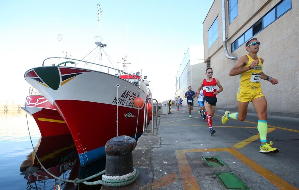 Cerca de 500 corredores participaron esta mañana en la carrera de 10 kilómetros de O Berbés