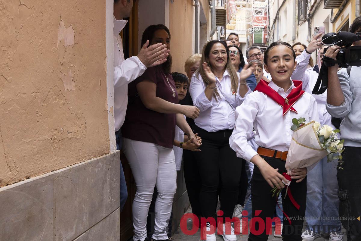La lluvia no impidió que miles de personas tomaran Caravaca en el ‘Día del Pañuelo’ La lluvia no impidió que miles de personas tomaran Caravaca en el ‘Día del Pañuelo’