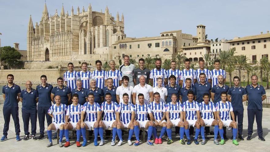 Foto oficial,  comida de equipo y un mes sin Chando