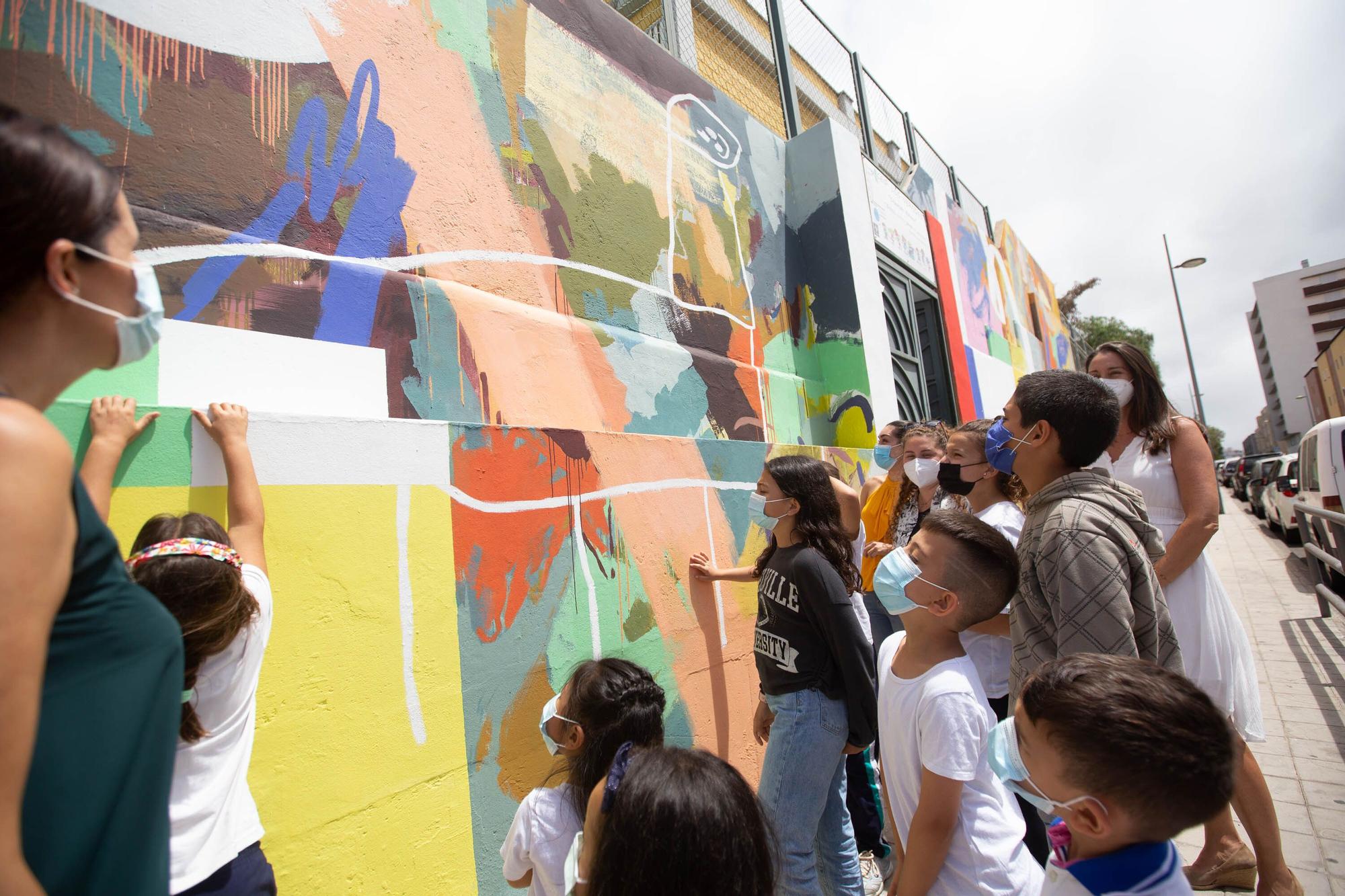 Visita al mural "Sumérgete en Santa Cruz"