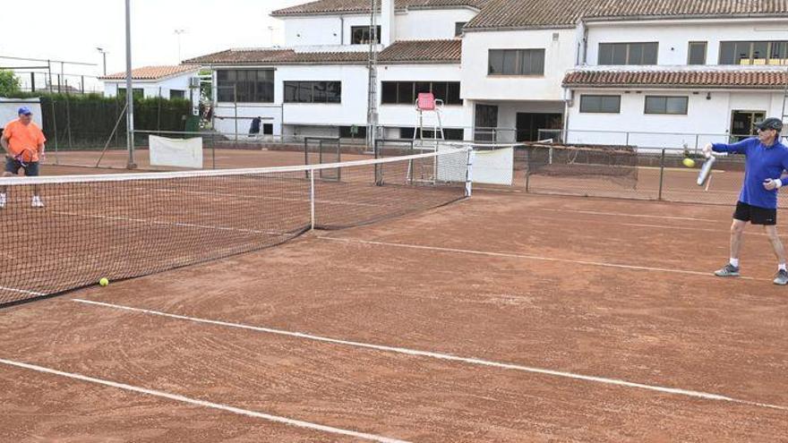 ¿Juegas al tenis o al pádel? Aquí tienes información importante sobre la desescalada en Castellón