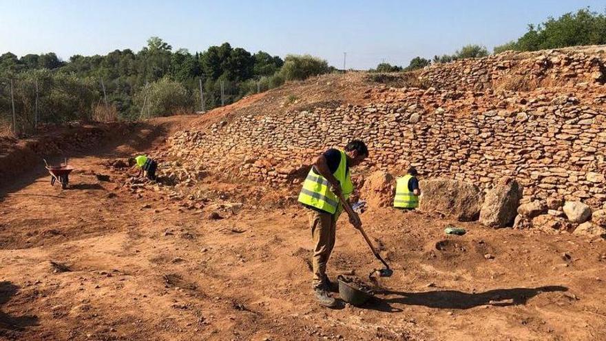 El consistorio prevé acabar la actuación en el asentamiento arqueológico del Torrelló del Boverot antes de que finalice el año.