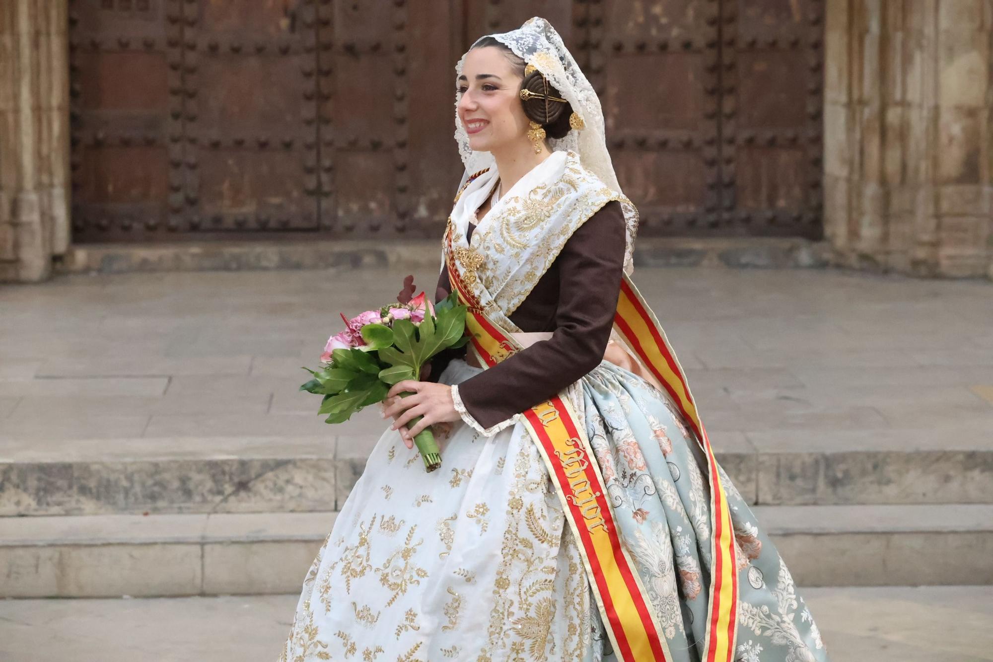 Las falleras mayores de las comisiones en la Ofrenda del 18 de Marzo (y II)