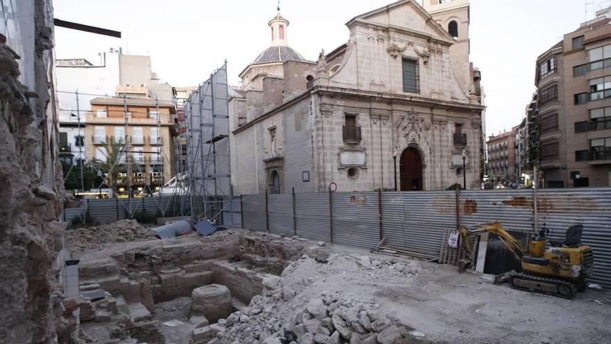 Vista de la excavación de los restos arqueológicos de la plaza de San Pedro.