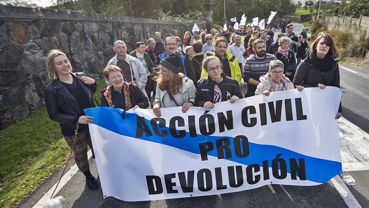 Marcha reivindicativa, en noviembre de 2018, para pedir la devolución al Estado del pazo.