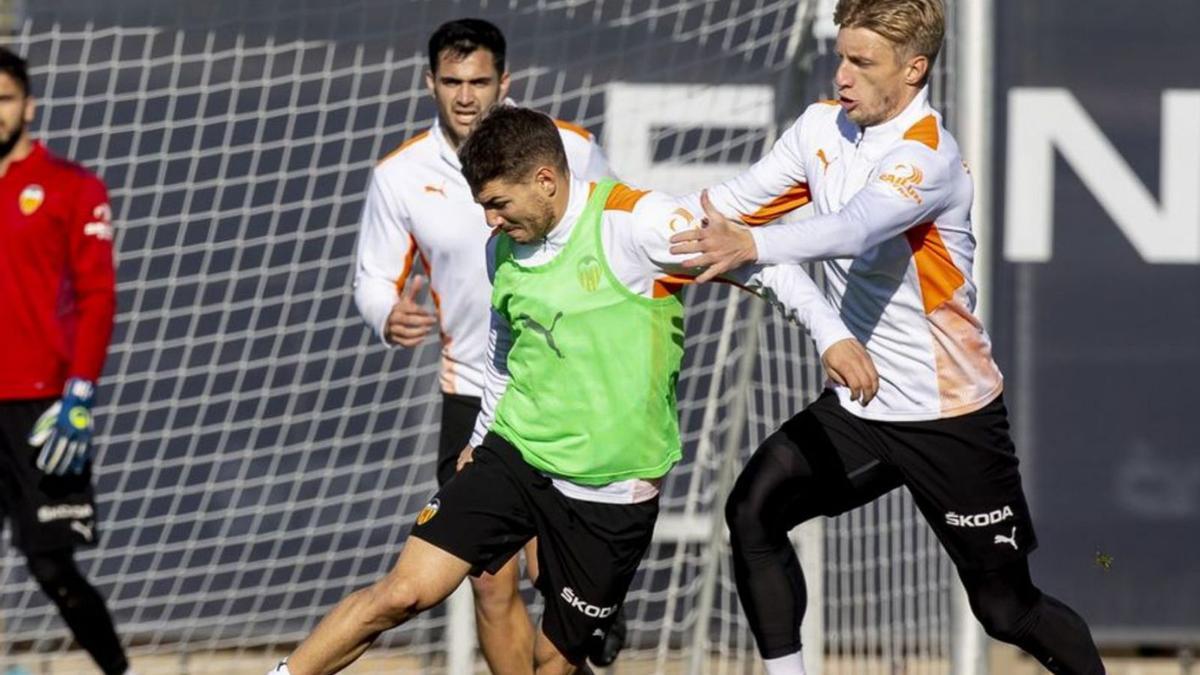 Daniel Wass superó la Covid y entrenó tres días con sus compañeros.  | VCF