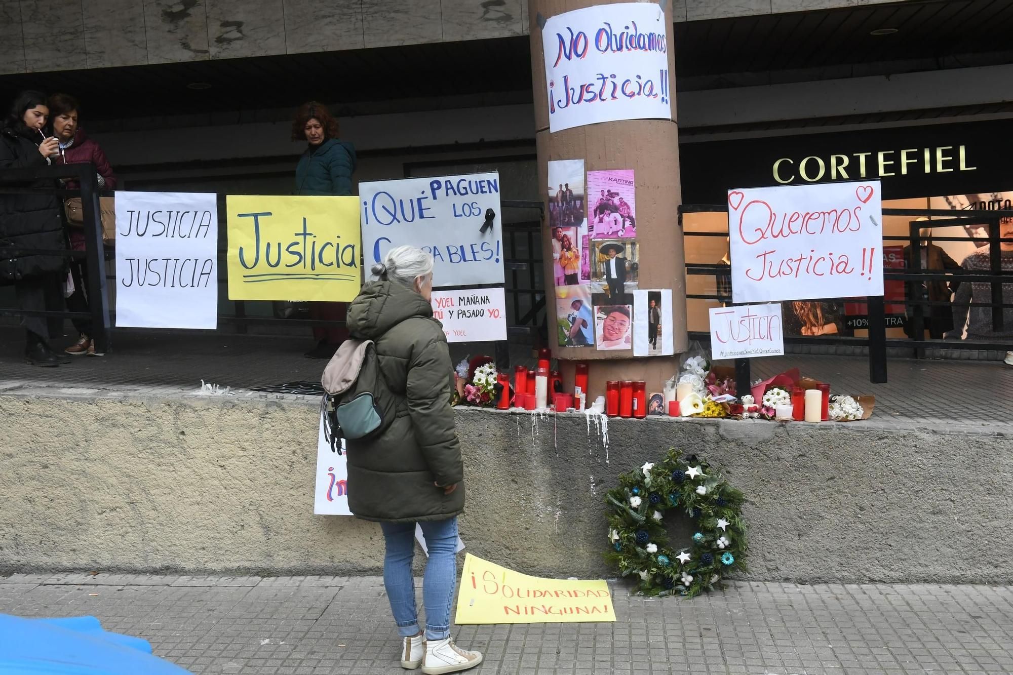 Familiares y amigos de Yoel piden justicia por el joven asesinado en A Coruña