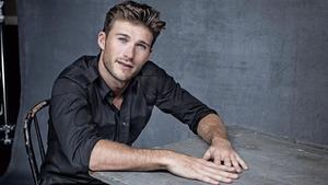 Scott Eastwood.