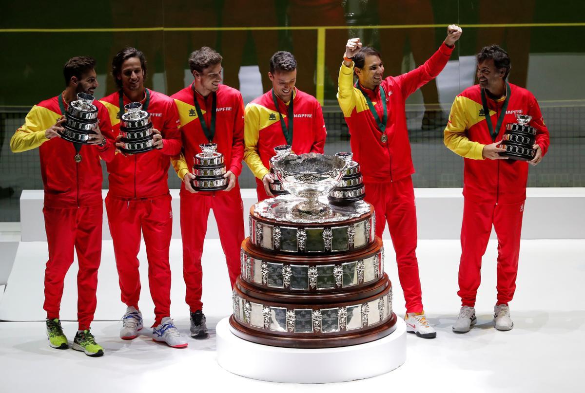 El equipo, con Nadal al frente, ganador de la última Copa Davis de España, en Madrid en 2019.