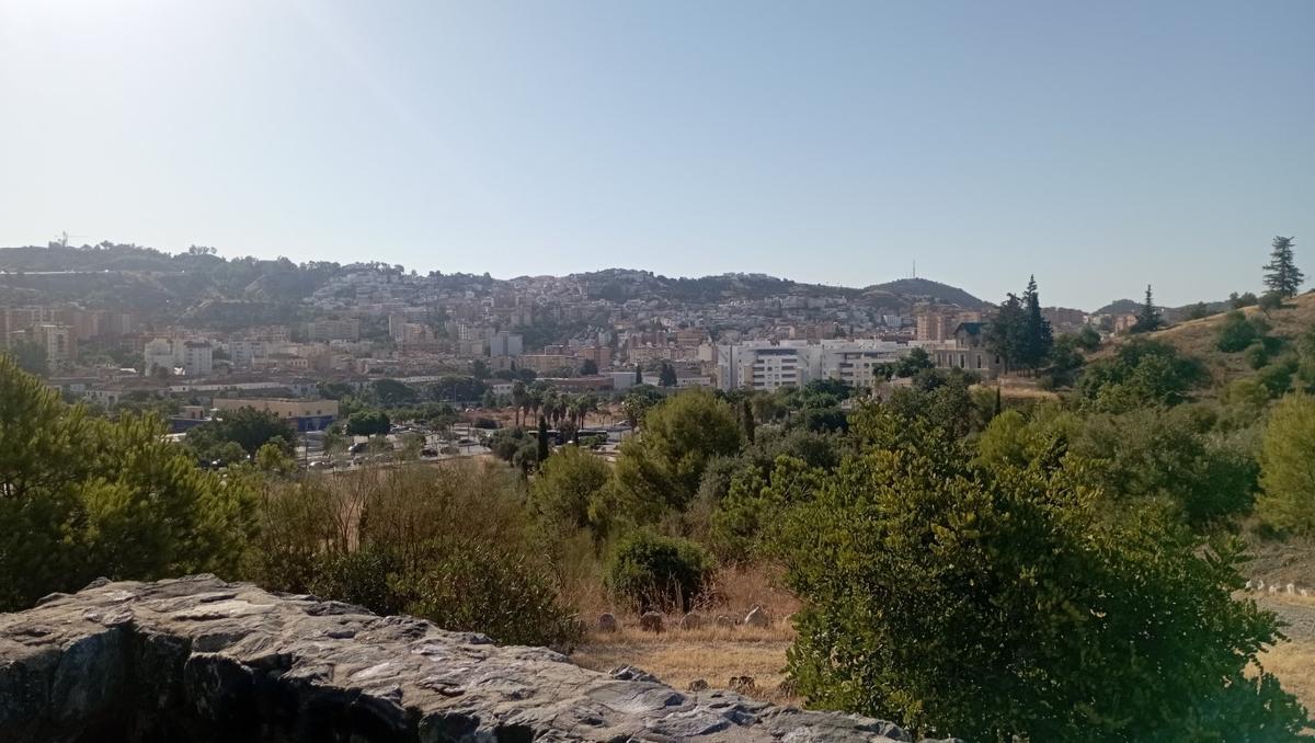 Málaga, desde uno de los miradores del parque periurbano de La Virreina.