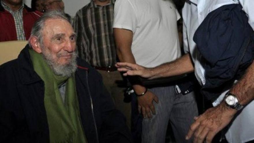 Fidel Castro reaparece en público