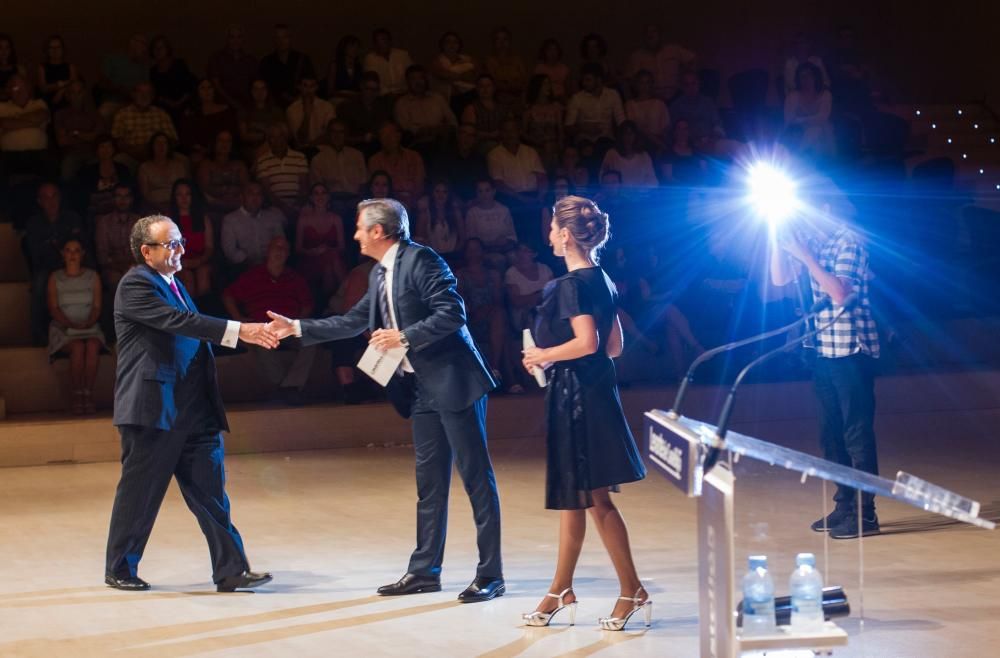 Javier Moll con Ximo Rovira y Verónica March. Fotos: Carme Ripolles