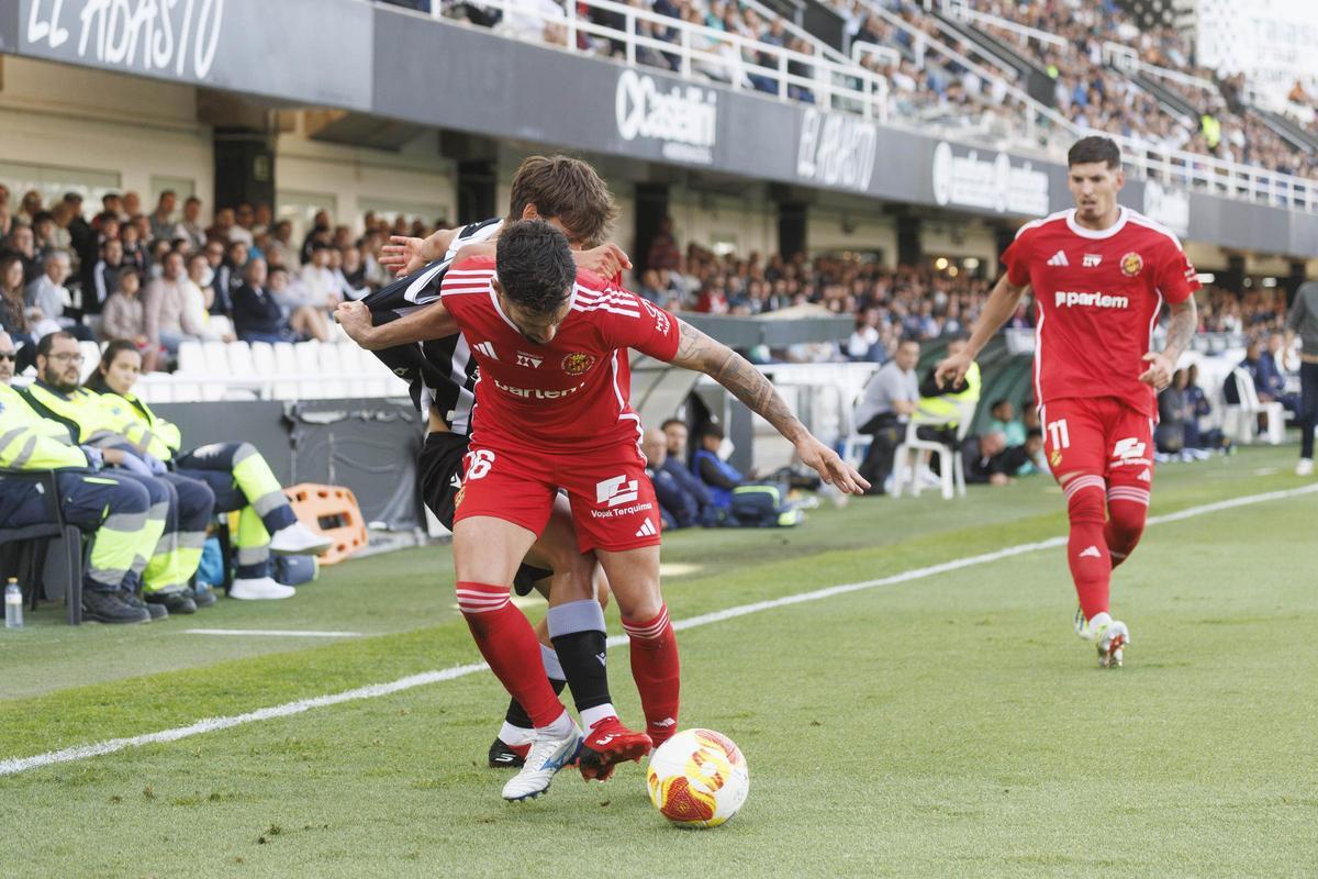 La épica victoria que acerca al Cartagena al play off frente al Nástic, en imágenes