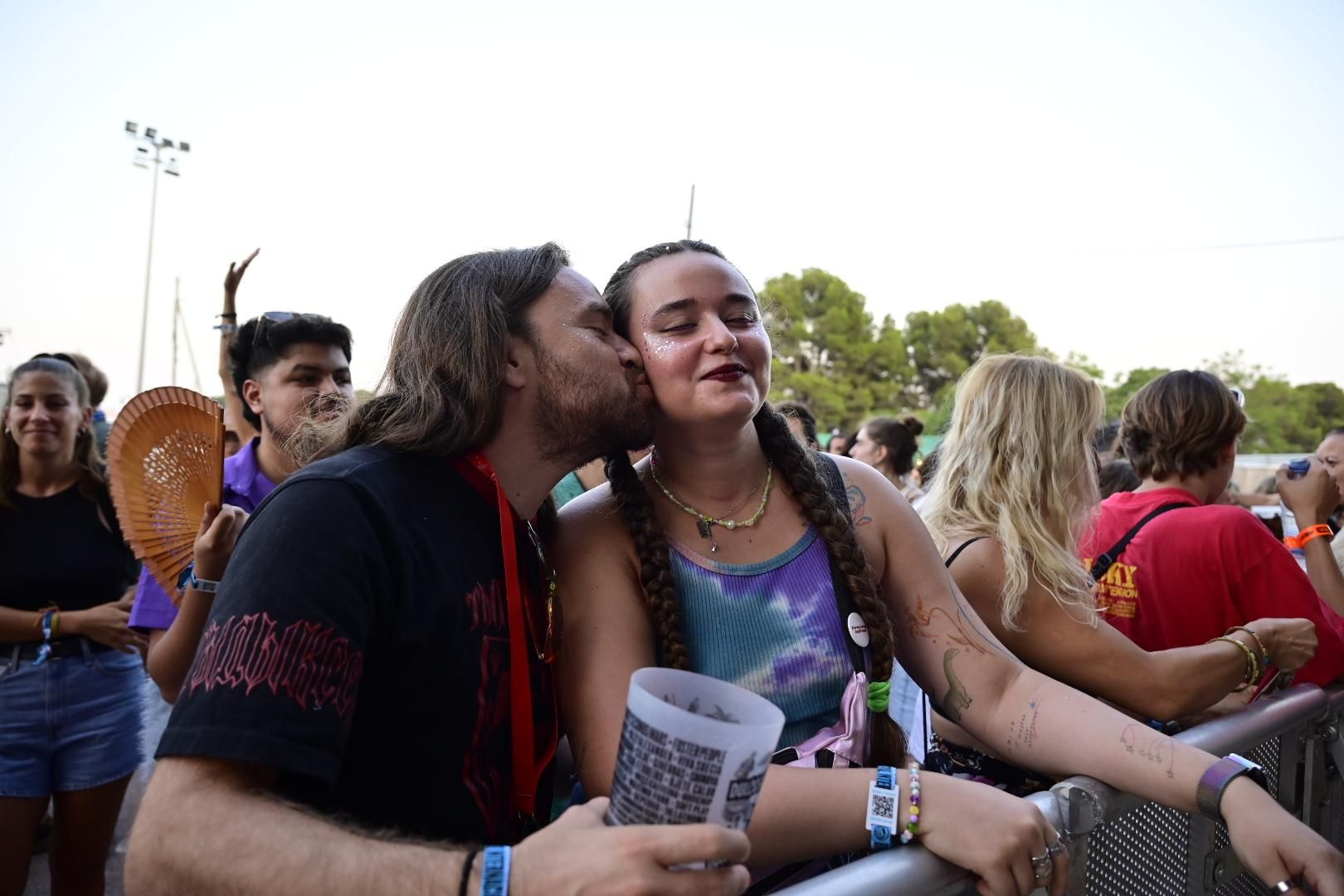 Galería | Los asistentes del FIB disfrutan de su primer día de festival