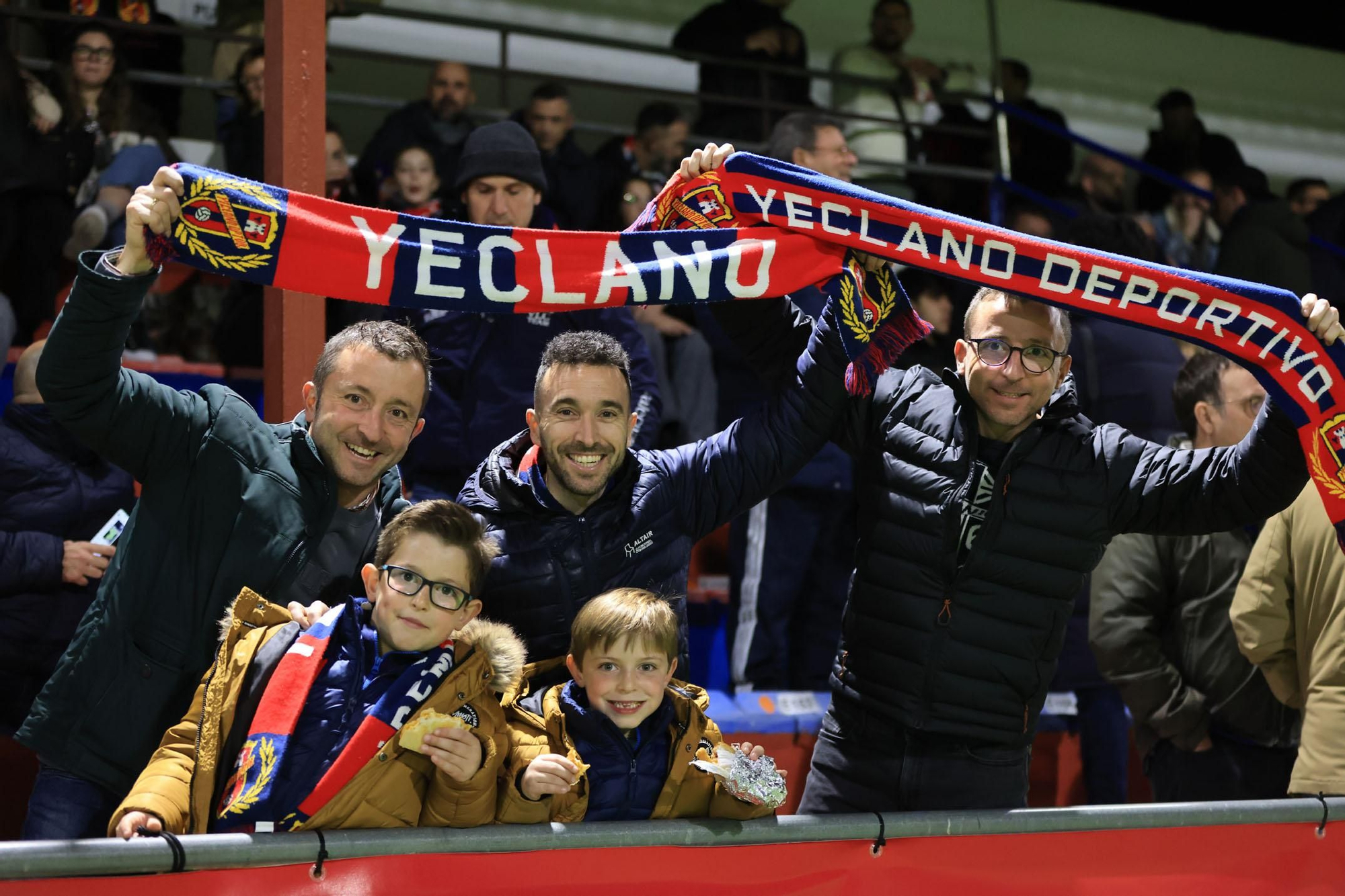 El derbi regional entre el Yeclano Deportivo y el Real Murcia, en imágenes