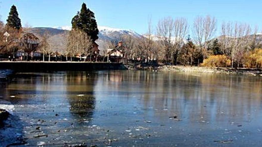 L&#039;estany de Puigcerdà en l&#039;inici del buidatge aquesta setmana