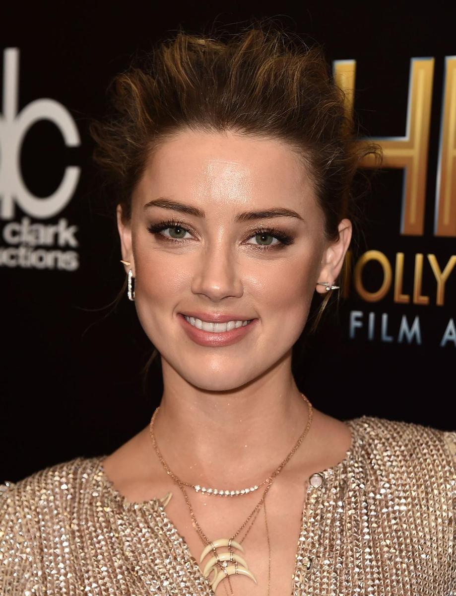 La belleza de Amber Heard en los Premios de Cine de Hollywood 2015