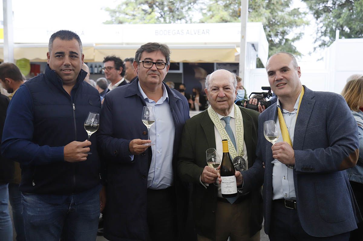 El Córdoba CF celebra el ascenso con un copa de Montilla Moriles en la Cata