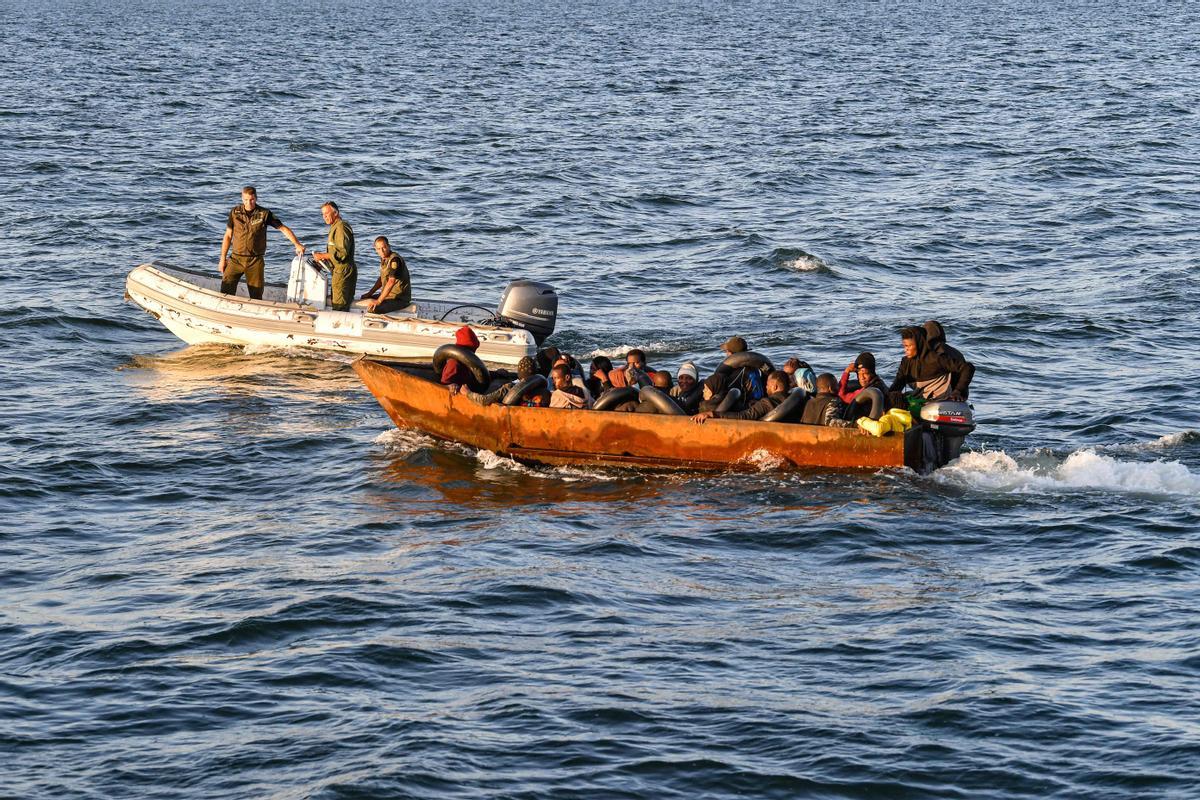 Rescate de migrantes subsaharianos frente a las costas de Sfax (Túnez)