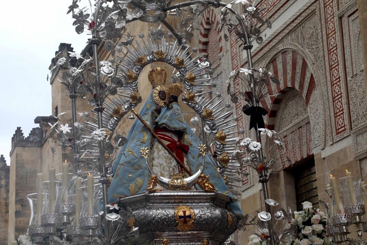 La Virgen de la Cabeza recorre las calles del casco histórico