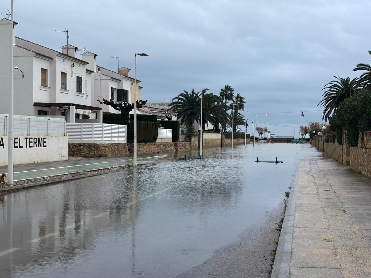Imagen del litoral de Almassora, donde el temporal tocó tierra el pasado 27 de diciembre ante el fuerte oleaje
