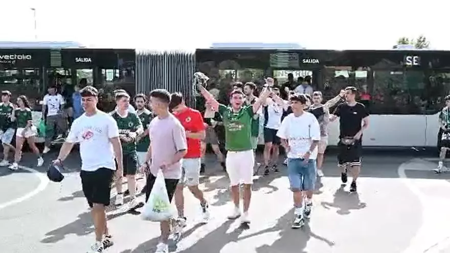 Vídeo | Comienzan a llegar aficionados al Príncipe Felipe