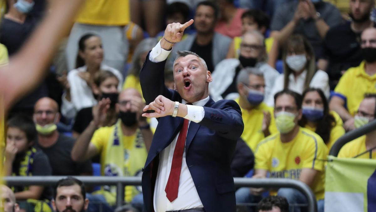 Jasikevicius lamentó la mala entrada en el partido de su equipo