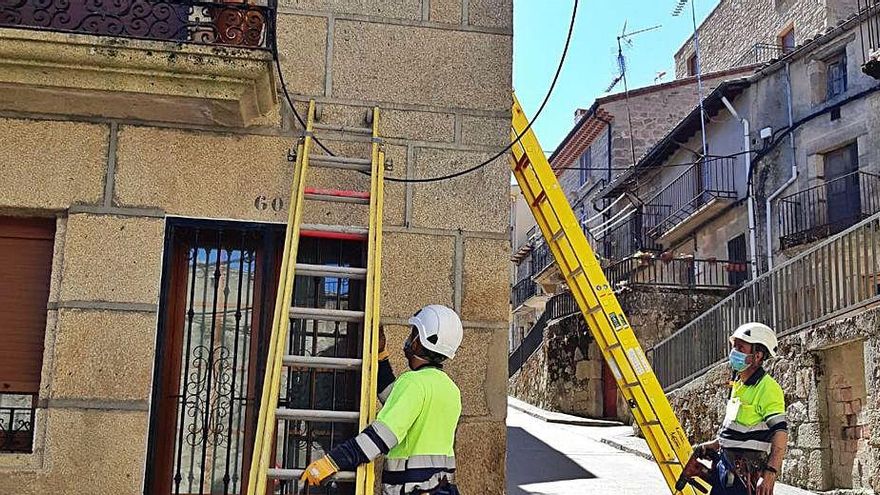 Instalación del cableado de la fibra. | LOZ