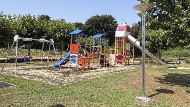 Parque infantil de Sanguiñeda, actualmente en obras.