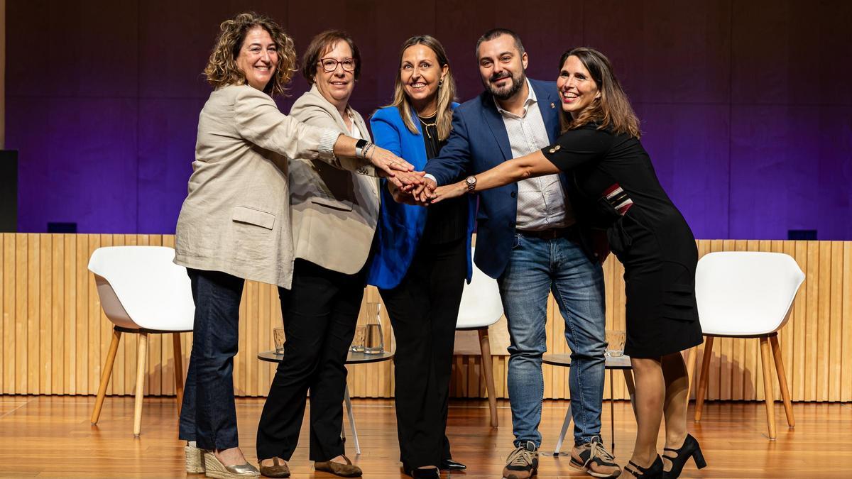 De izquierda a derecha, Olga Morales, Raquel Gil, Eva Menor, Javier Silva y Marta Junqué, en la inauguración de la Barcelona Time Use Week 2025.