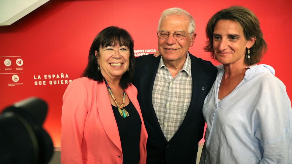 Cristina Narbona, Josep Borrell y Teresa Ribera en una imagen de 2019