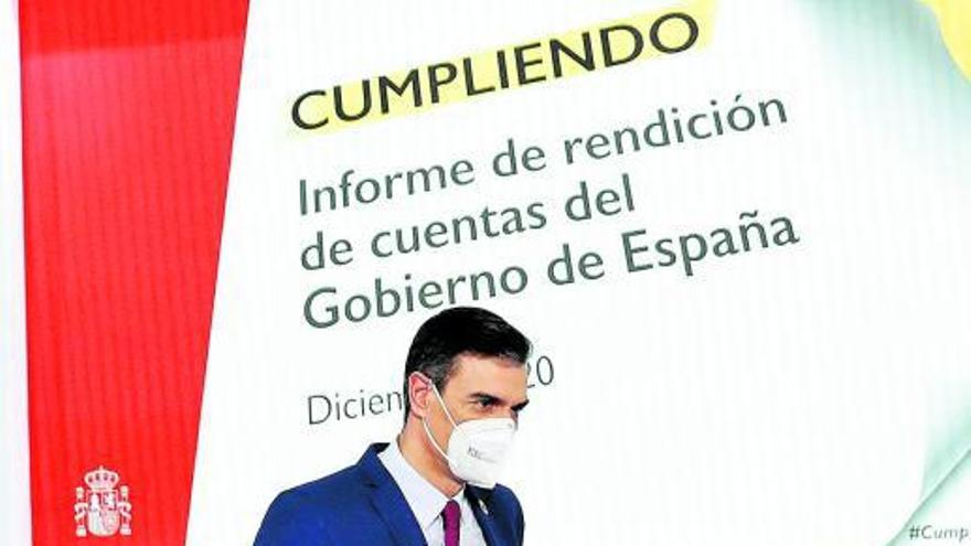 El presidente Pedro Sánchez tras la comparecencia en la que hizo balance del primer año de legislatura.