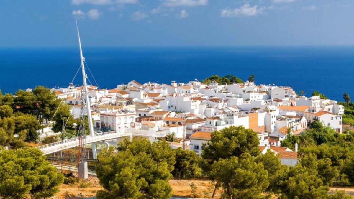 Una imagen del municipio axárquico de Nerja.