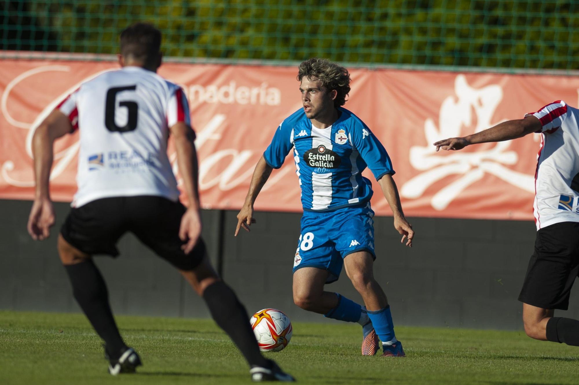 Las imágenes del debut del Deportivo en pretemporada, ante el Atlético Arteixo.