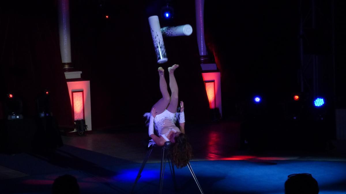 Selyna Bogino durant l&#039;actuació de dimarts a Nits de Circ
