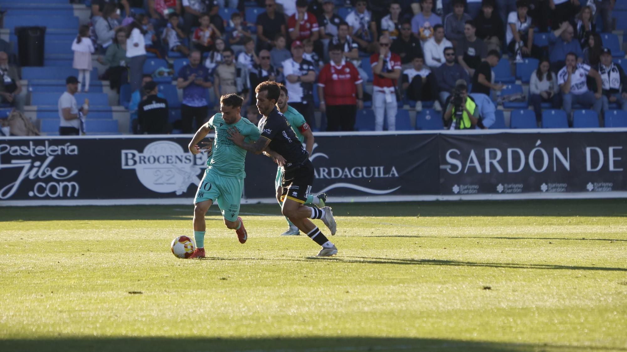FOTOGALERÍA: Las imágenes de la derrota del Mérida en Salamanca (2-0)