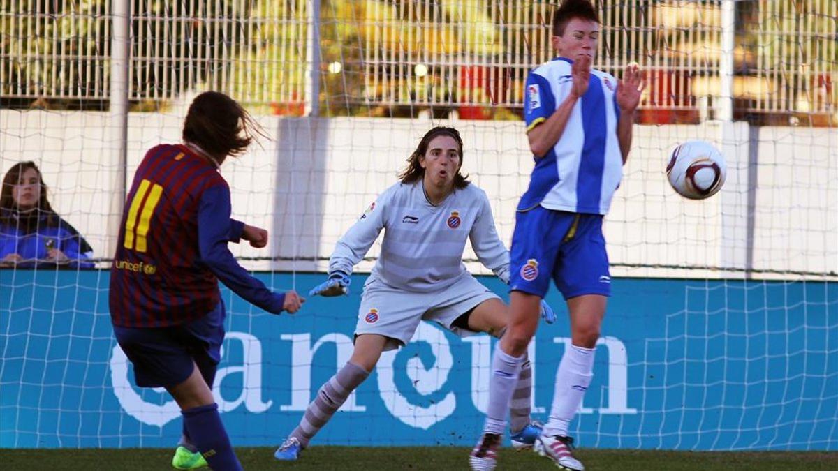 María José Pons, en un derbi femenino