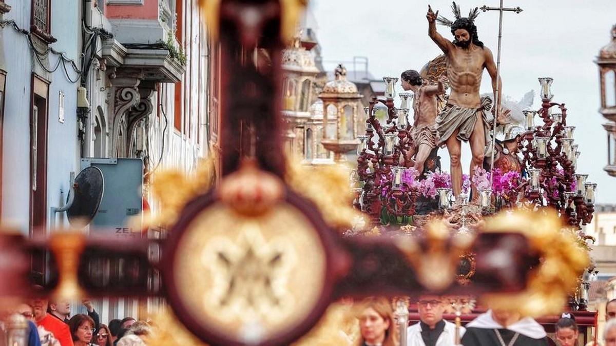 Imagen de una de las procesiones de Semana Santa en San Cristóbal de La Laguna.