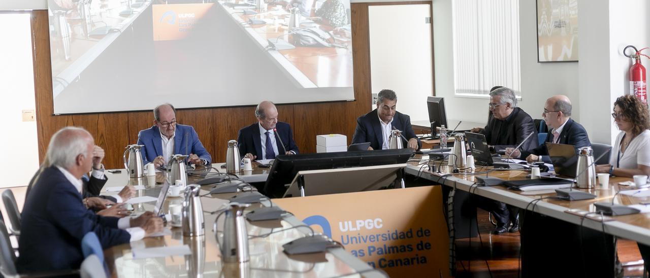 El último pleno del Consejo Social de la ULPGC en el que se presentó el informe de reducción de Departamentos en la Universidad.