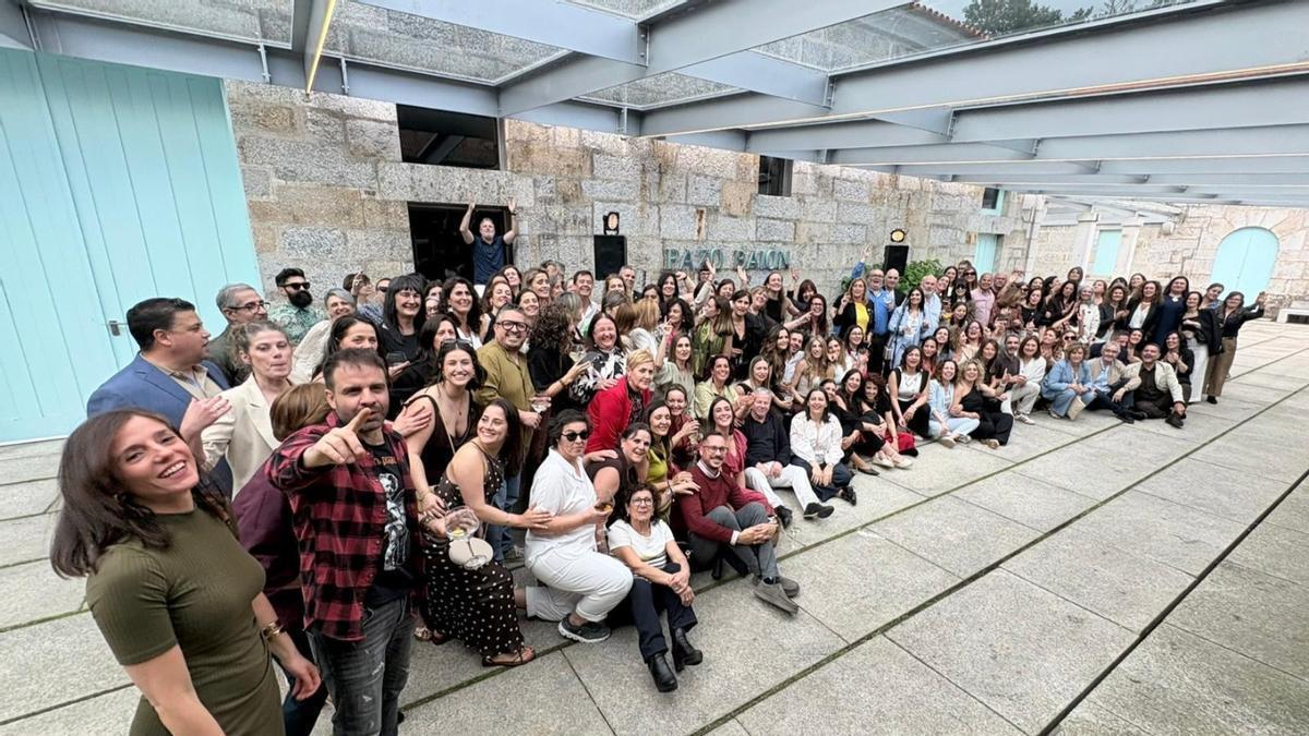 Los trabajadores del Hospital do Salnés se conjuran para «seguir dando ejemplo»