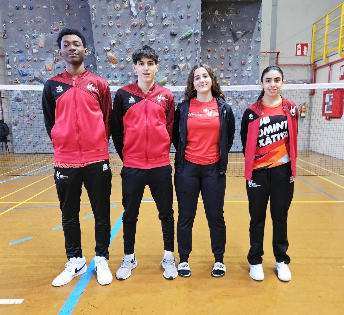 Deportistas del Bádminton Xàtiva en el Máster de Alfajarín.