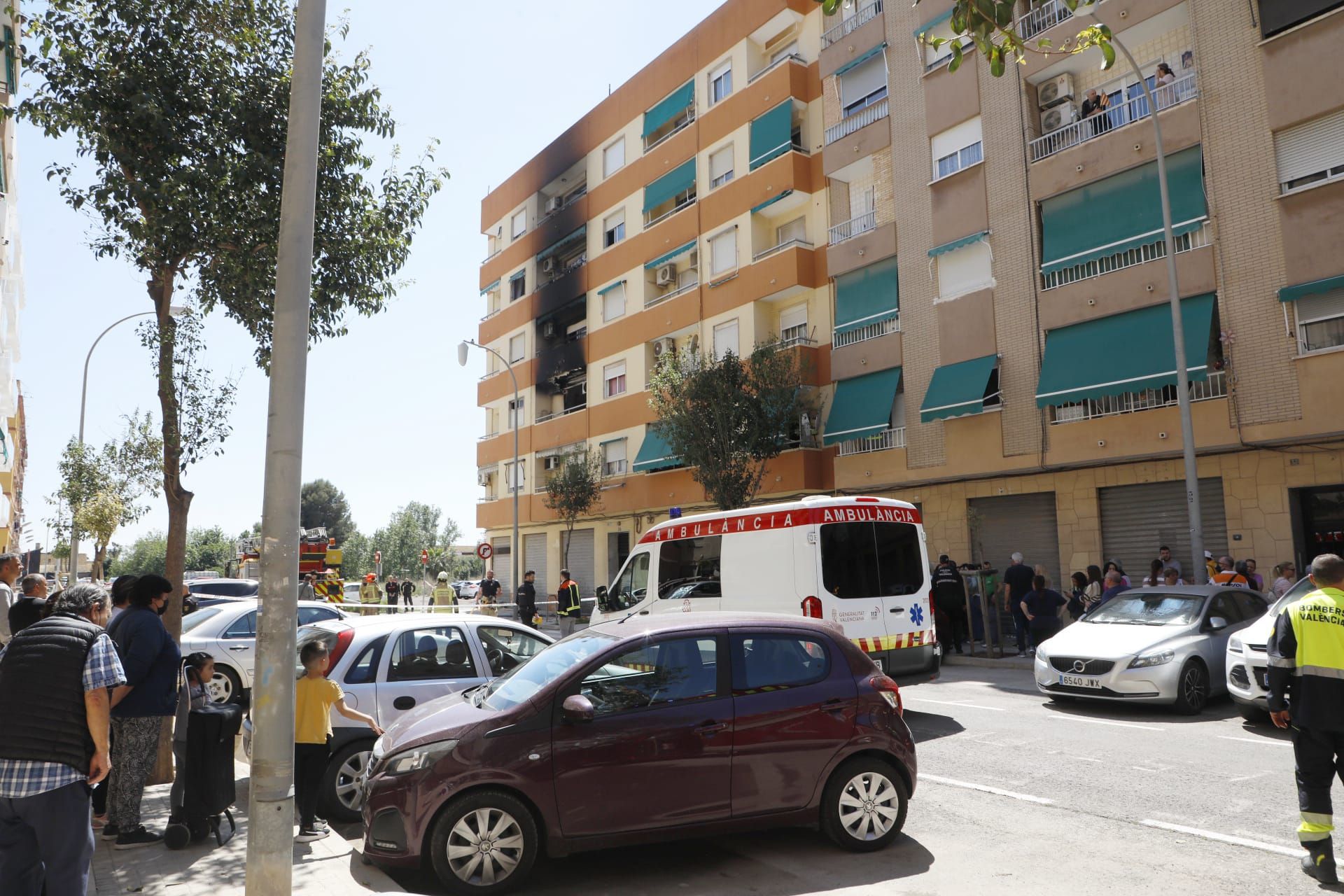 Una mujer muere en el incendio de su piso en Natzaret