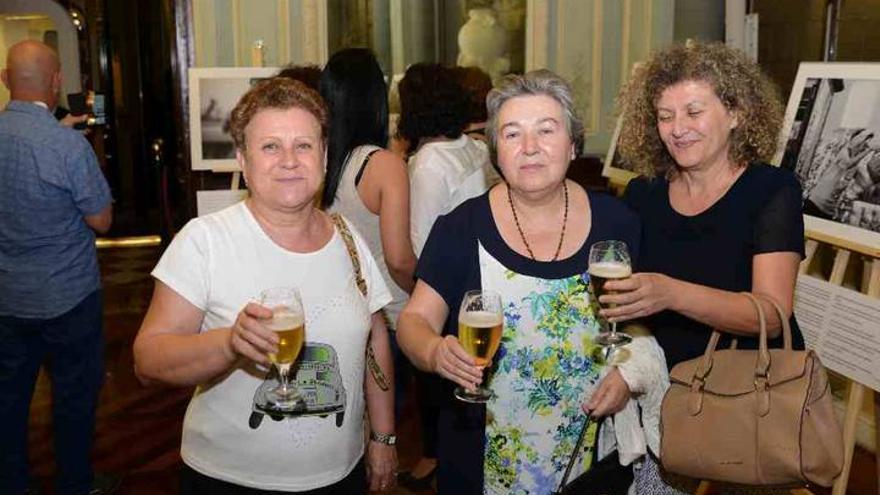 Presentan la exposición y el libro ‘La otra mirada de la dependencia’