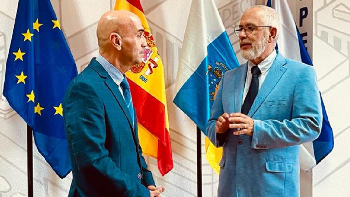 Oscar Izquierdo, presidente de FEPECO e Isidro Martín, Delegado en Canarias de APEI, Expertos Inmobiliarios.