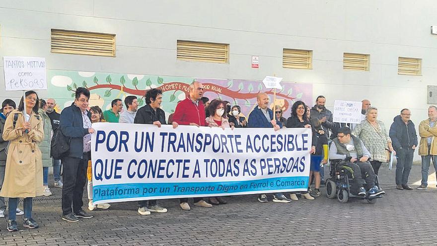 Usuarios del bus A Coruña-Ferrol harán una encuesta masiva para forzar nuevas frecuencias