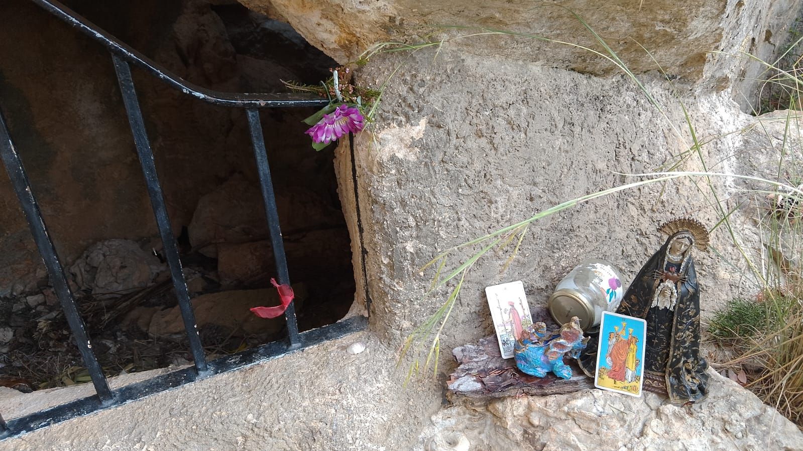 Galería: ofrendas en la cueva de es Culleram