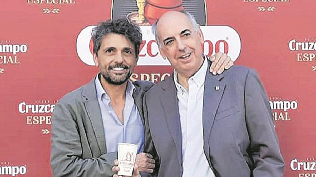 Ricardo Román con José Antonio Esquinas.