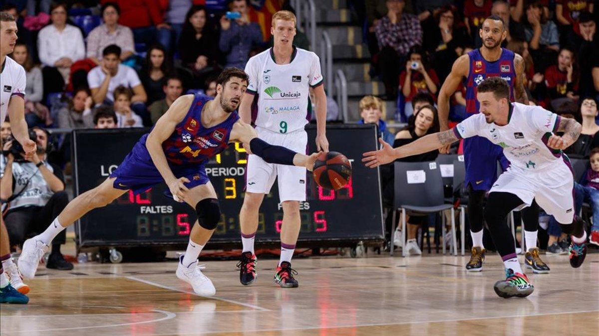 Barça y Unicaja en el duelo que enfrentó a ambos equipos esta temporada en el Palau