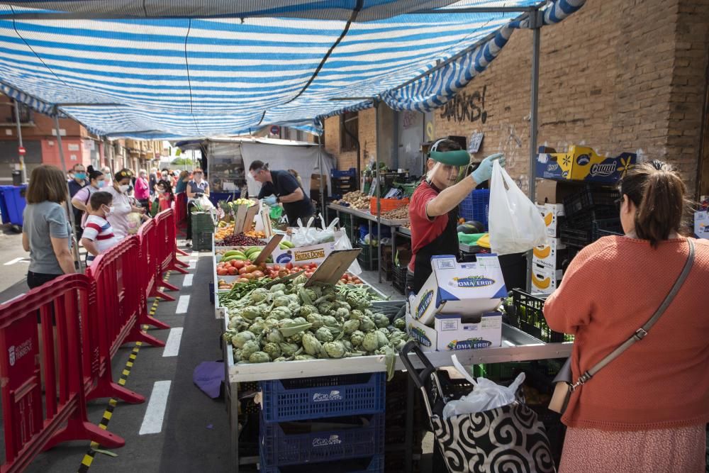 Torrent recupera el mercado ambulante de los viernes