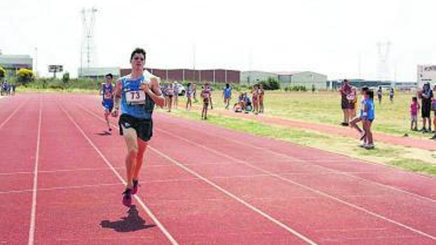 Alberto Guerrero, toda una estrella nacional, en el club benaventano.